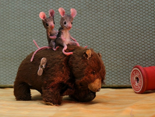 Мышиный дом или Жизнь замечательных мышей. Авторские игрушки в книжной иллюстрации. Мэгги Руди (Maggie Rudy) - "Mouses