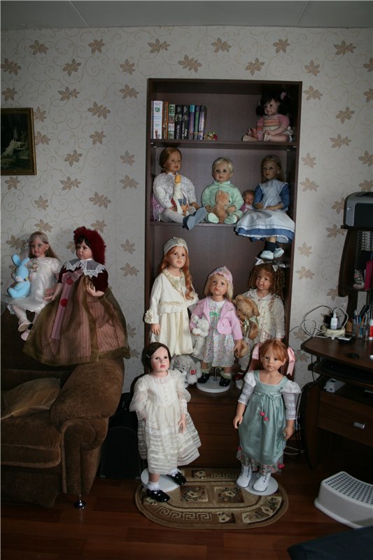 Вот так мы и живем... Размещение кукольной коллекции