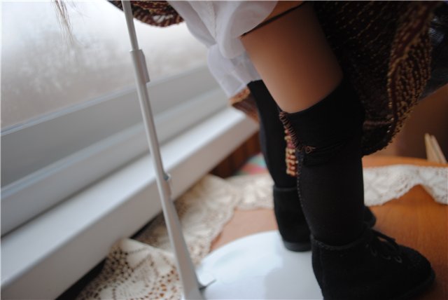 Кое-что из чулочно-носочной истории. Какого качества чулочки на куклах известных мастеров современности