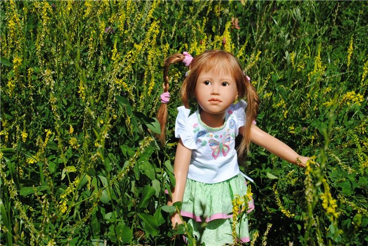 Летняя прогулка милой девочки Паулы Heidi Plusczok