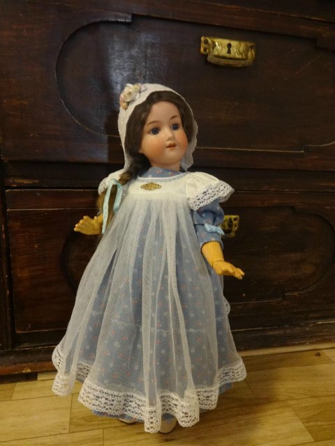 Я называла её Ася. Armand Marseille