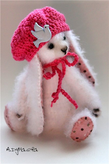 Заюшка Юля - игрушка вязанная крючком