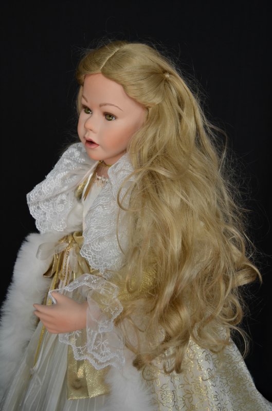 Очаровательная сказочная фарфоровая волшебница