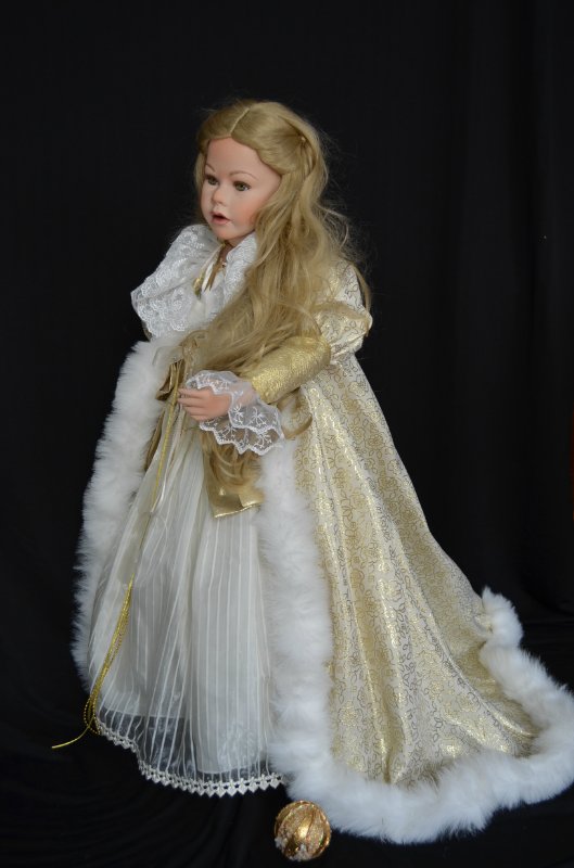 Очаровательная сказочная фарфоровая волшебница