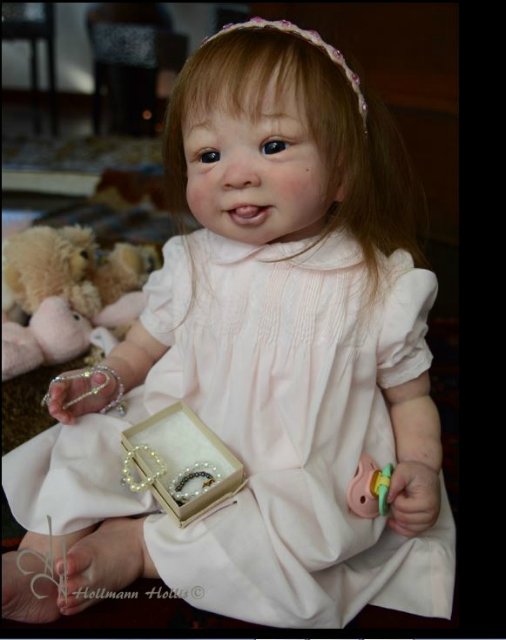 Прототип солнечная детка "Jenny" скульптор Alicia Toner