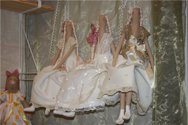 Дом, где бывают куклы. Выставка кукол на Тишинке 2012