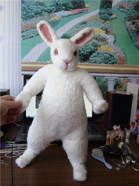 Белый кролик по мотивам рассказа об Алисе. Авторская кукла Кондрашовой Ирины