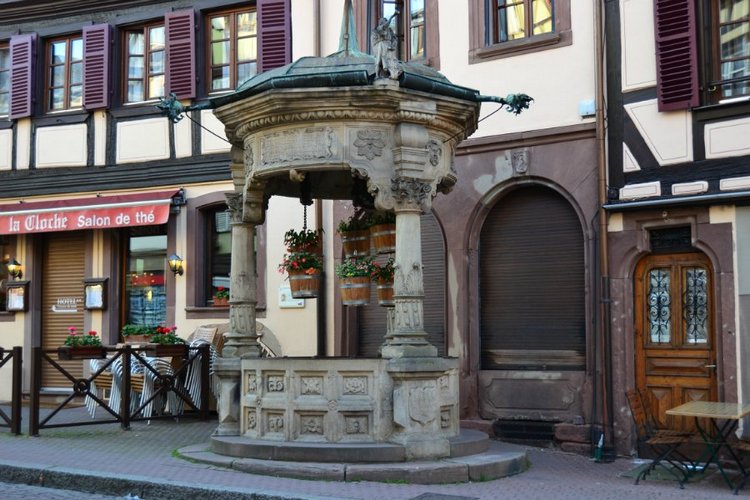 Очарование стринных французских городов