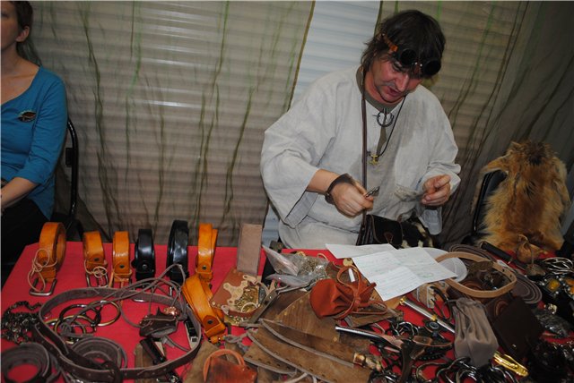 Выставка на Тишинке "Атмосфера творчества". Октябрь 2014. Пройдемся по первому этажу выставки (фото 5)