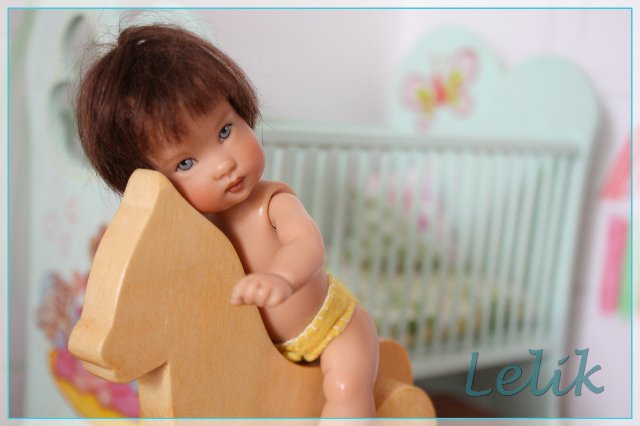 Кроватка для малышки, в масштабе 1:6 | Бэйбики Кроватка для малышки, в масштабе 1:6