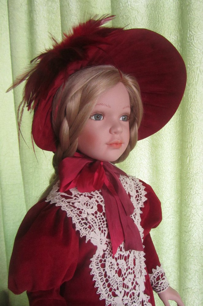 Фарфоровая кукла Ева - "реверанс позапрошлому веку"