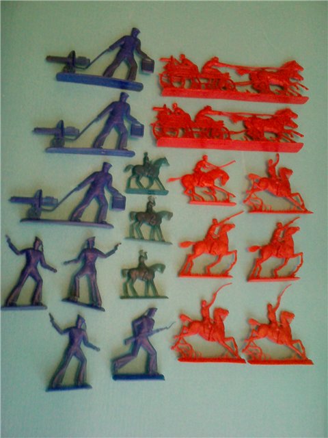 Дню Победы посвещяется - винтажные игрушки на военную тематику