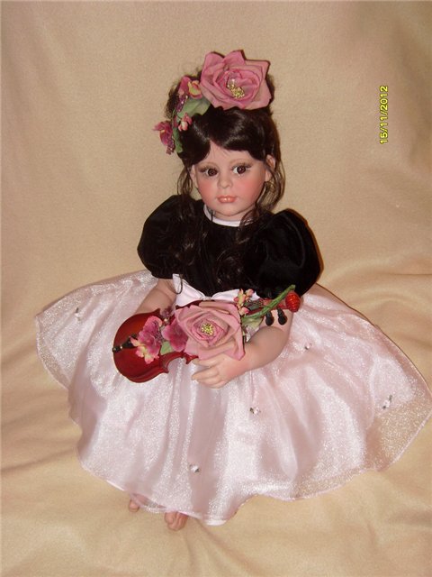 Музыка,розы,овации-Коллекционная кукла "Аполлония" от Ф.Спанос (фото 5)