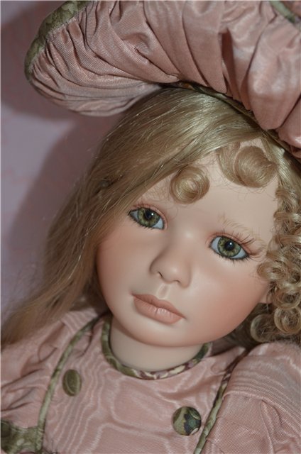 Холли. Коллекционные куклы от Вирджинии Тернер - Холли и Каролина (фото 2)