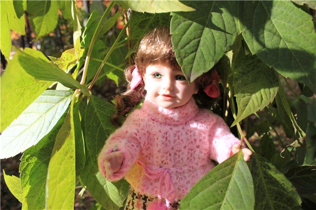 Ходит осень по дорожке... Мари и Катрина от Adora на осенней прогулке