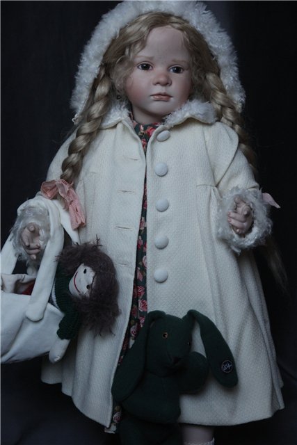 Фарфоровая кукла-снегурочка Офелия (Ophelia) от Ruth Treffeisen. Просто наступила зима