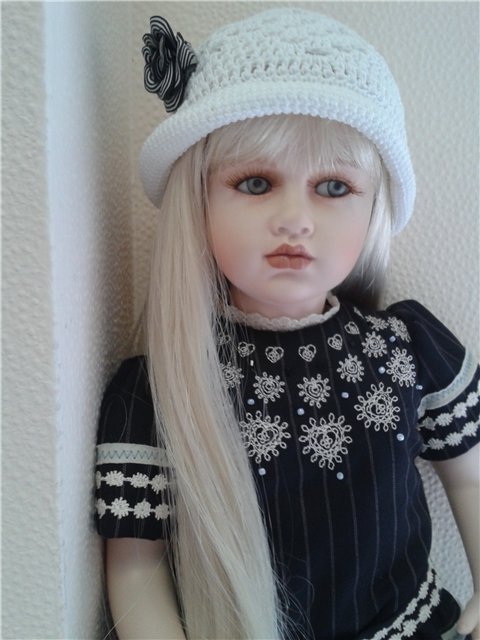 Очаровательная фарфоровая кукла Валентина от Mundia Collection (фото 2)