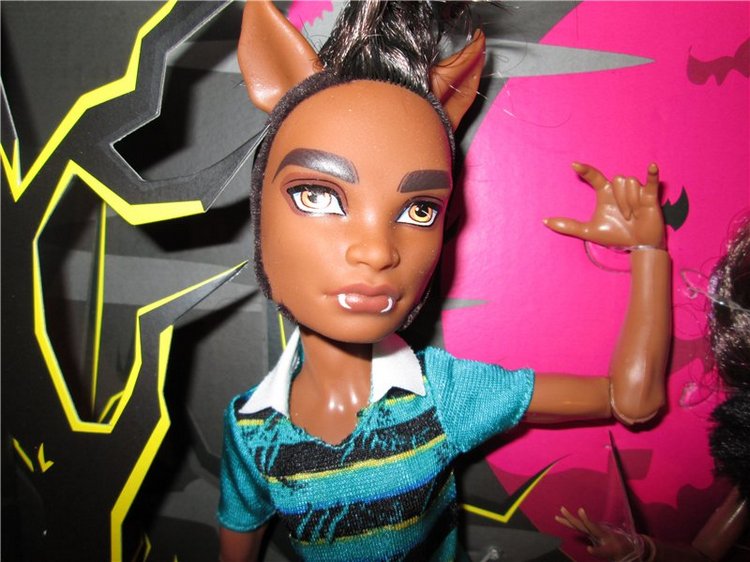 У нас прибавление! Замечательная семейка волков от Монстер Хай (фото 2)