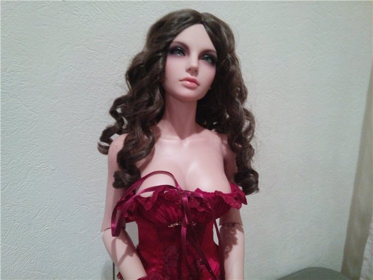 Iplehouse Carina VS Pamela. Кто на свете всех милее (фото 2)