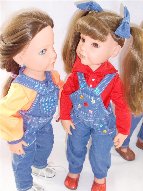 И мы и мы хотим поздравить наших мам, бабушек, тетушек, сестер и всех-всех женщин с самым женским Днем 8 Марта