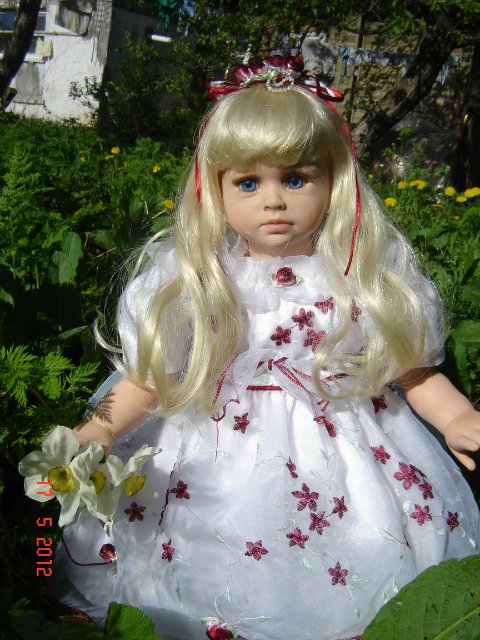 Две сестрицы Ллойда Миддлетона - настоящие принцессы