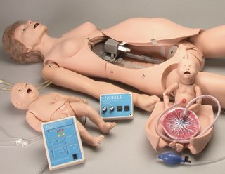 На каждого Бармалея свой Айболит или Куклы Гиппократа. От старинных диагностических кукол до современных медицинских