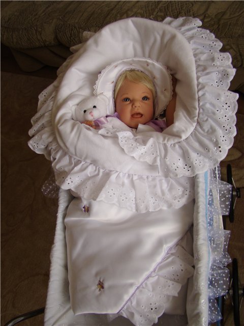 Маленькая Фиалка - "LITTLE VIOLET" коллекционная куколка Ли Миддлтон (фото 5)