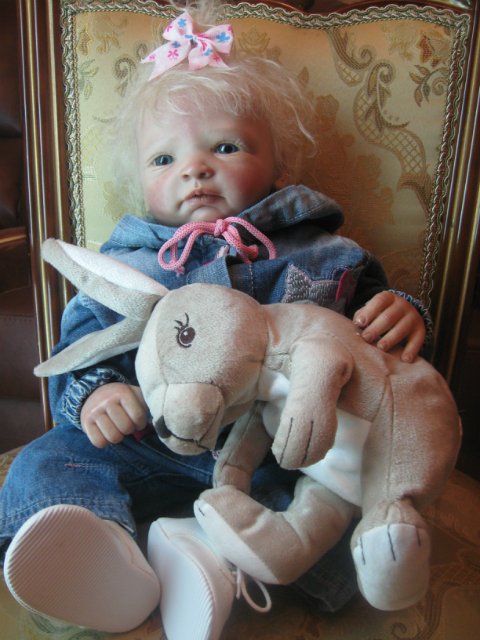 Мои малышки и их красивые няньки