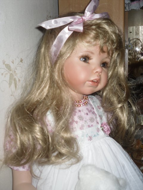 Дженифер. Коллекционная фарфоровая кукла (фото 7)