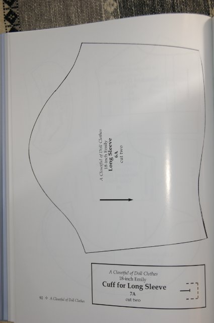 Книга Розмари Ионкер, Rosemarie Ionker - платья для кукол своими руками