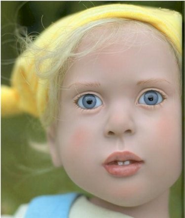 Коллекционная кукла Molle от фирмы ZWERGNASE