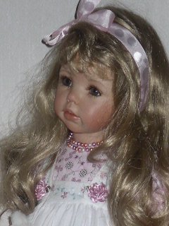 Дженифер. Коллекционная фарфоровая кукла