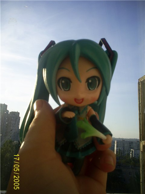 Hatsune Miku Vocaloid - (коллекционная куколка Мику Хатсунэ) (фото 9)