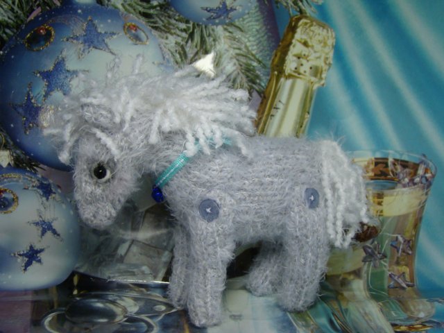 Лошадка. Игрушка вязанная спицами Ольги Чернухо (фото 3)