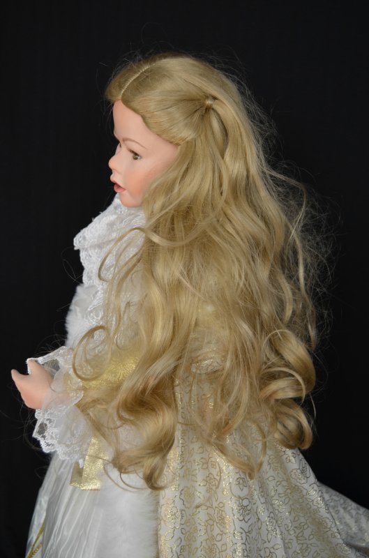 Очаровательная сказочная фарфоровая волшебница