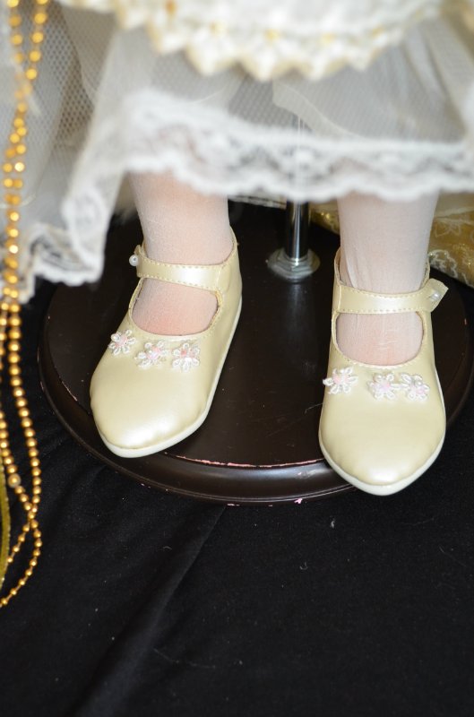 Очаровательная сказочная фарфоровая волшебница