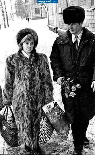 Женщины похожи на людей и живут рядом с ними или Слаще жизни и горше смерти. Предпраздничная болталка