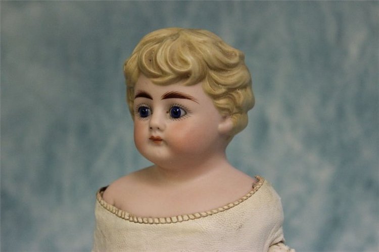 Паросские куклы. Antique Parian Doll