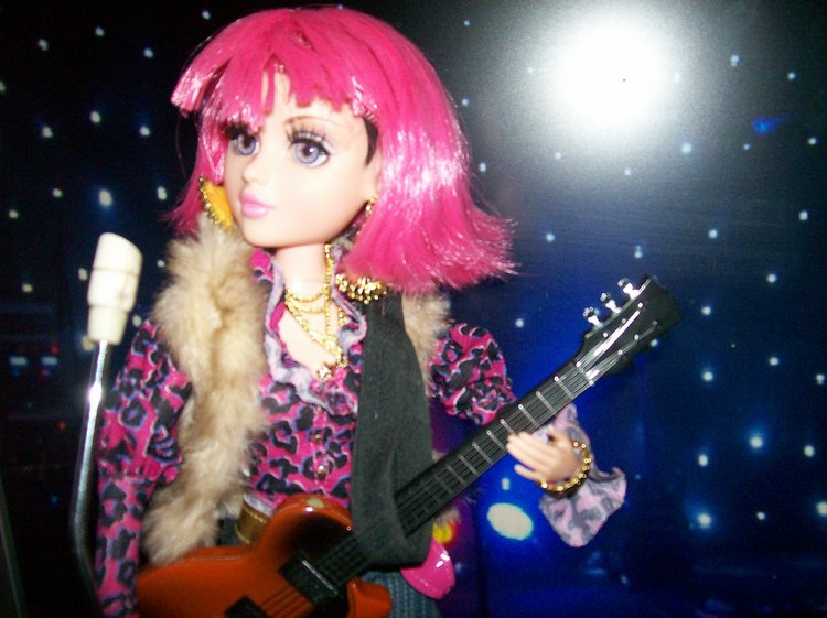 Тристен РОК ЗВЕЗДА — Куклы Bratz (Братц) и Moxie Girlz: MGA (фото 9)