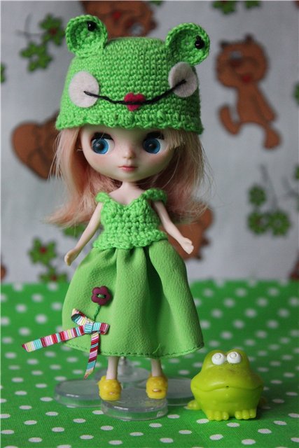 Миниатюра в одежде для кукол (фото 8)