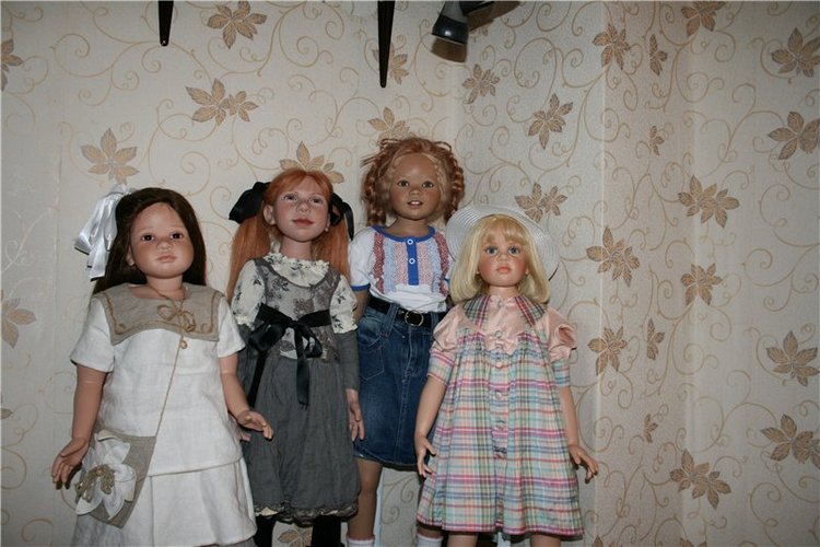 Вот так мы и живем... Размещение кукольной коллекции (фото 6)