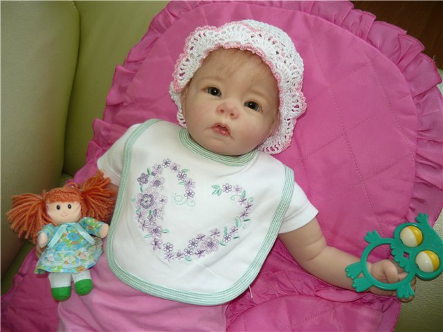 Наш новый пледик,а заодно и малышка на пледике (фото 5)