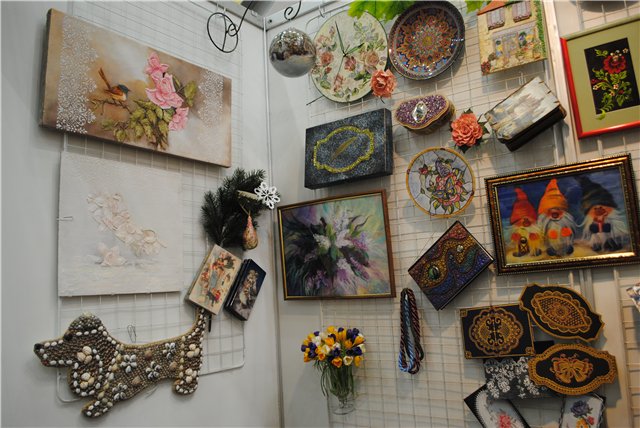 Выставка на Тишинке "Атмосфера творчества". Октябрь 2014. Пройдемся по первому этажу выставки