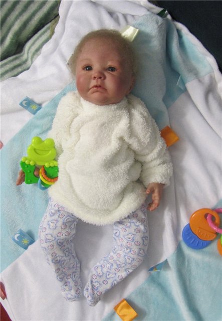 Маруся собирается на прогулку