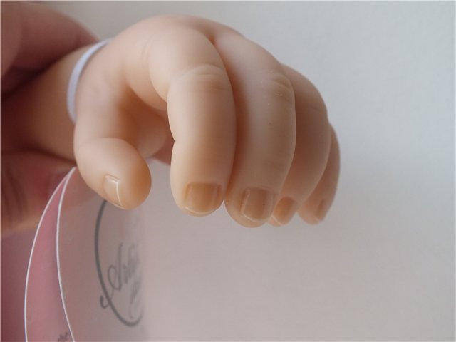 Thursday's Child от Lee Middleton