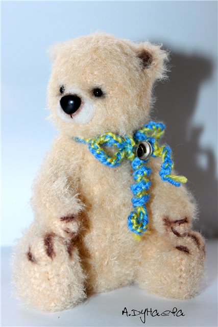Мини мишка Бо - игрушка вязанная крючком (фото 5)