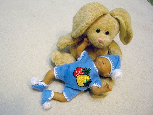 Еще один малышок из пластики (фото 5)
