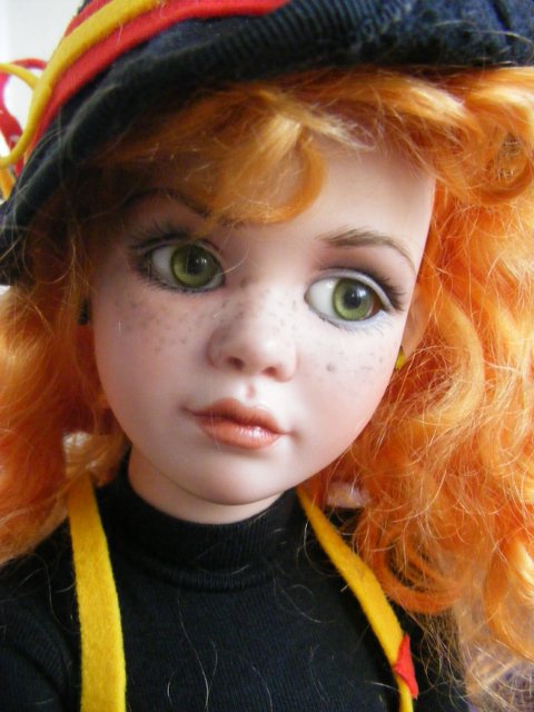 Фарфоровая кукла Zinnia автора Jan MClean, коллекция Flower Heart Collection (фото 4)