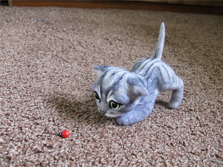 Ты откуда появился маленький