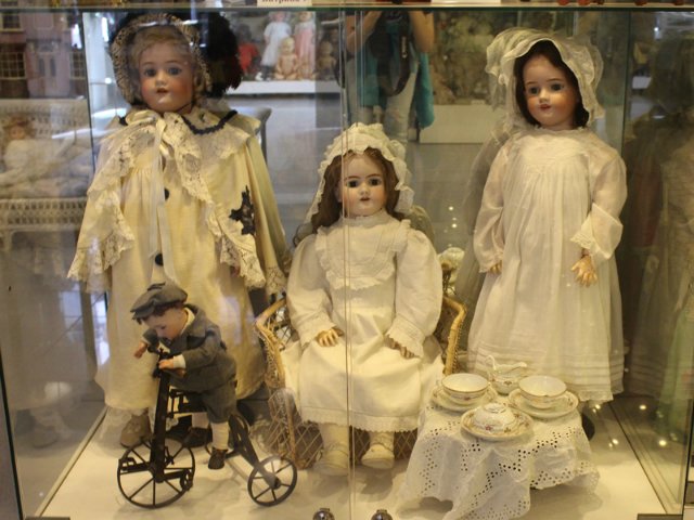 Прогулка по Музею уникальных кукол в Москве. Продолжение